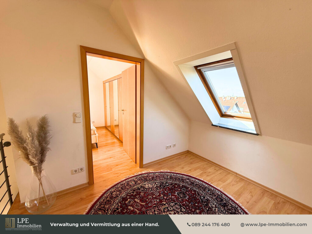 Helle Gallerie im OG