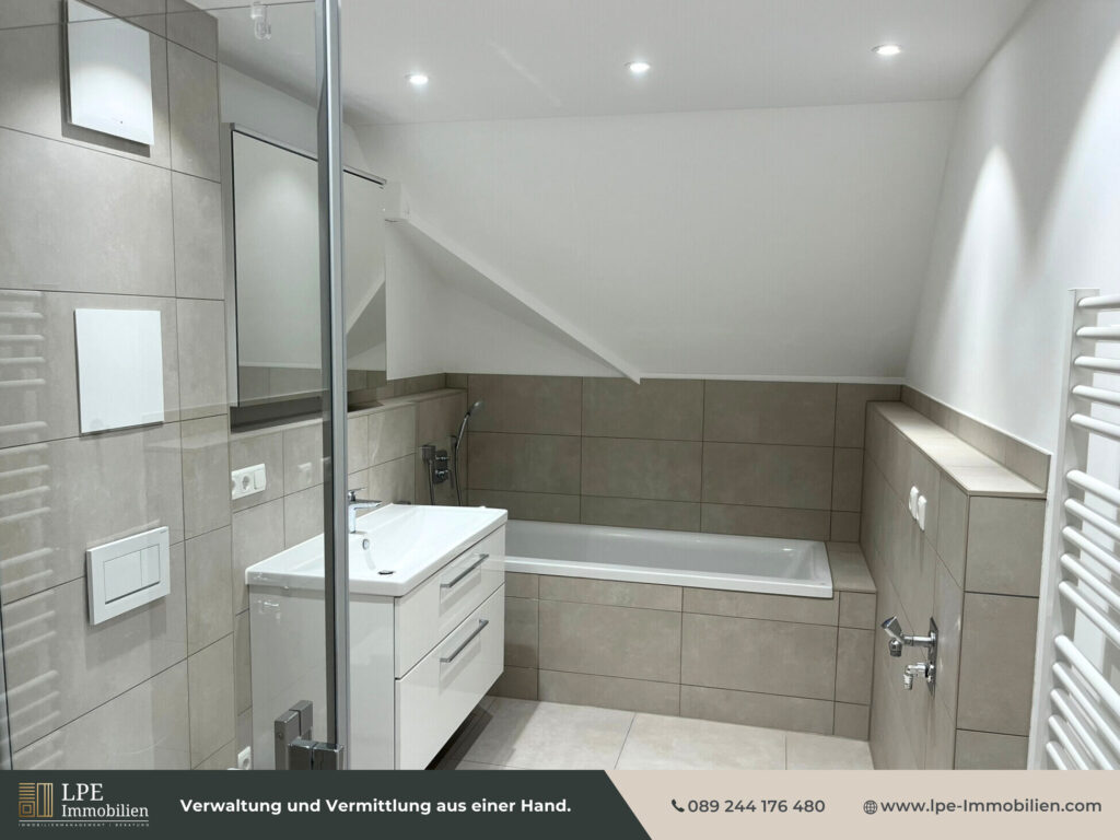 Badezimmer mit Wanne