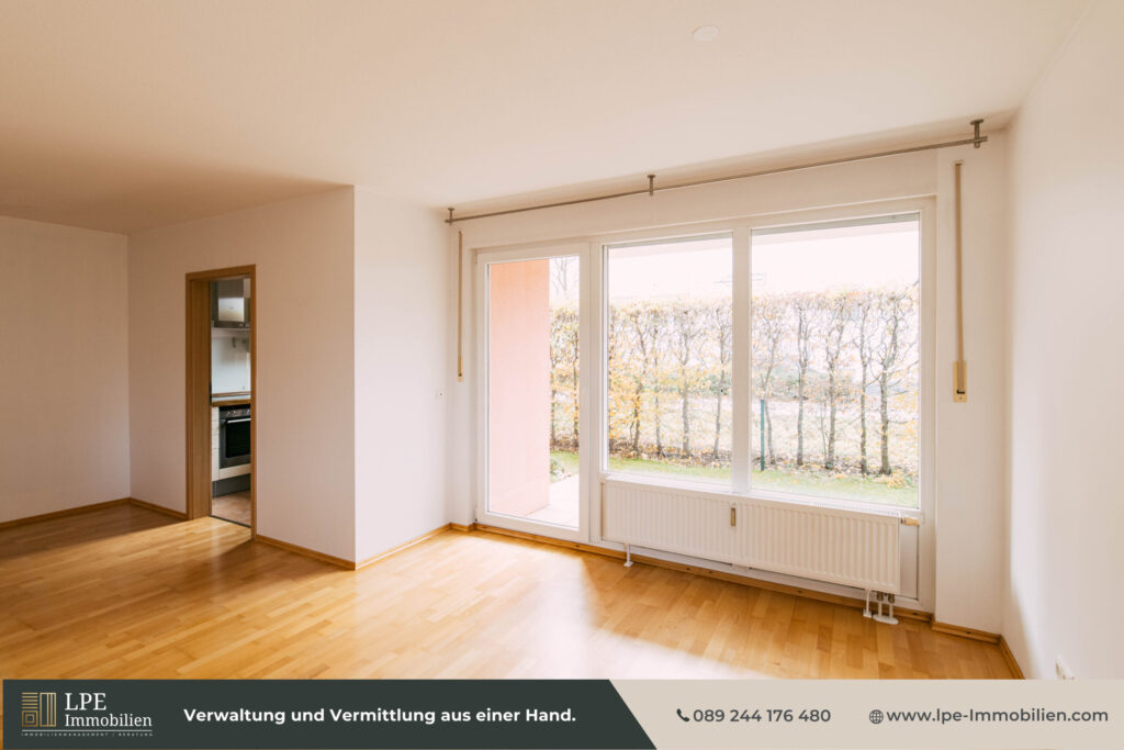 Wohnzimmer mit Terrassen Zugang