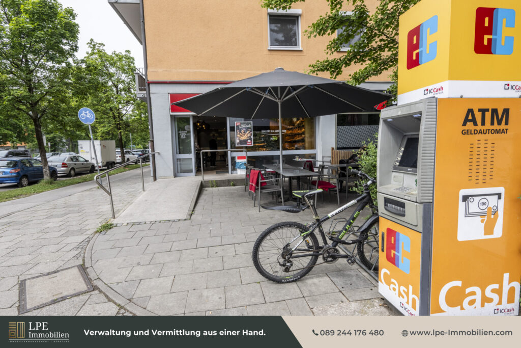 Geldautomat inklusive