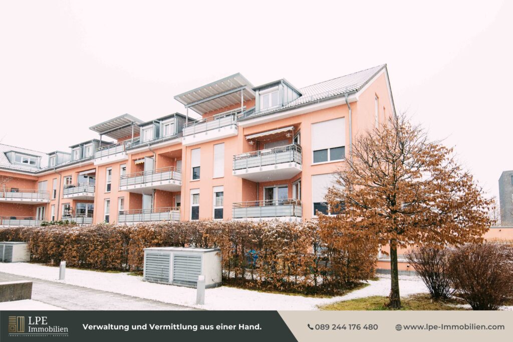 Innenhof ruhig und eingewachsen