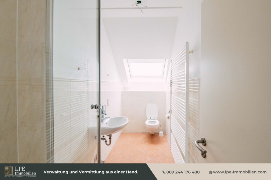 Zweites WC mit Dusche