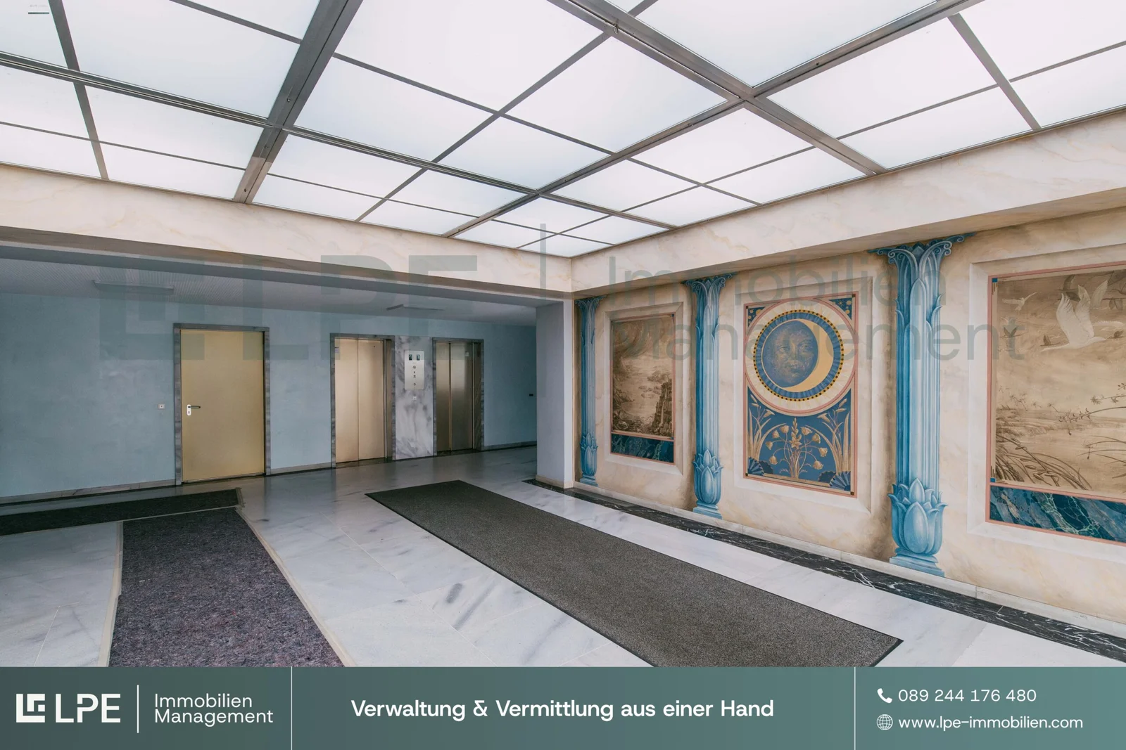 Eingangsbereich-Aufzug