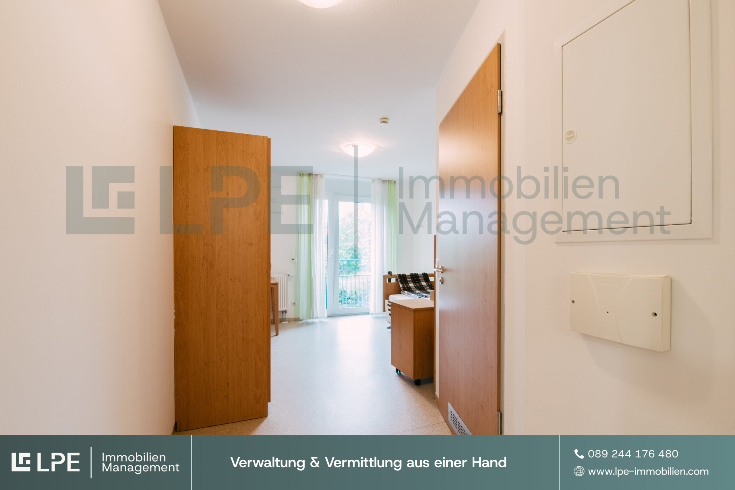 Appartement20mit20Blick20ins20GruCC88ne-1