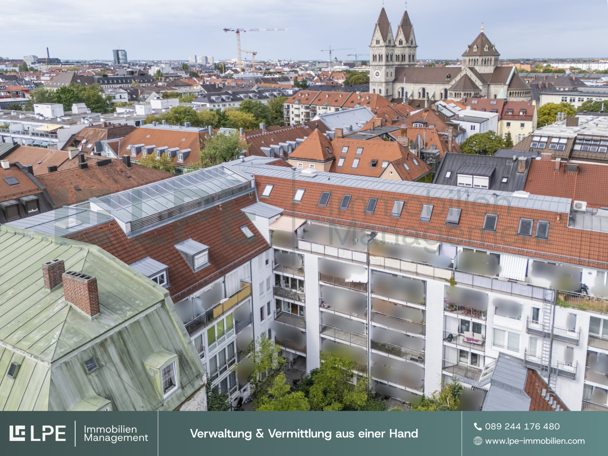 Weiter Blick über die Stadt