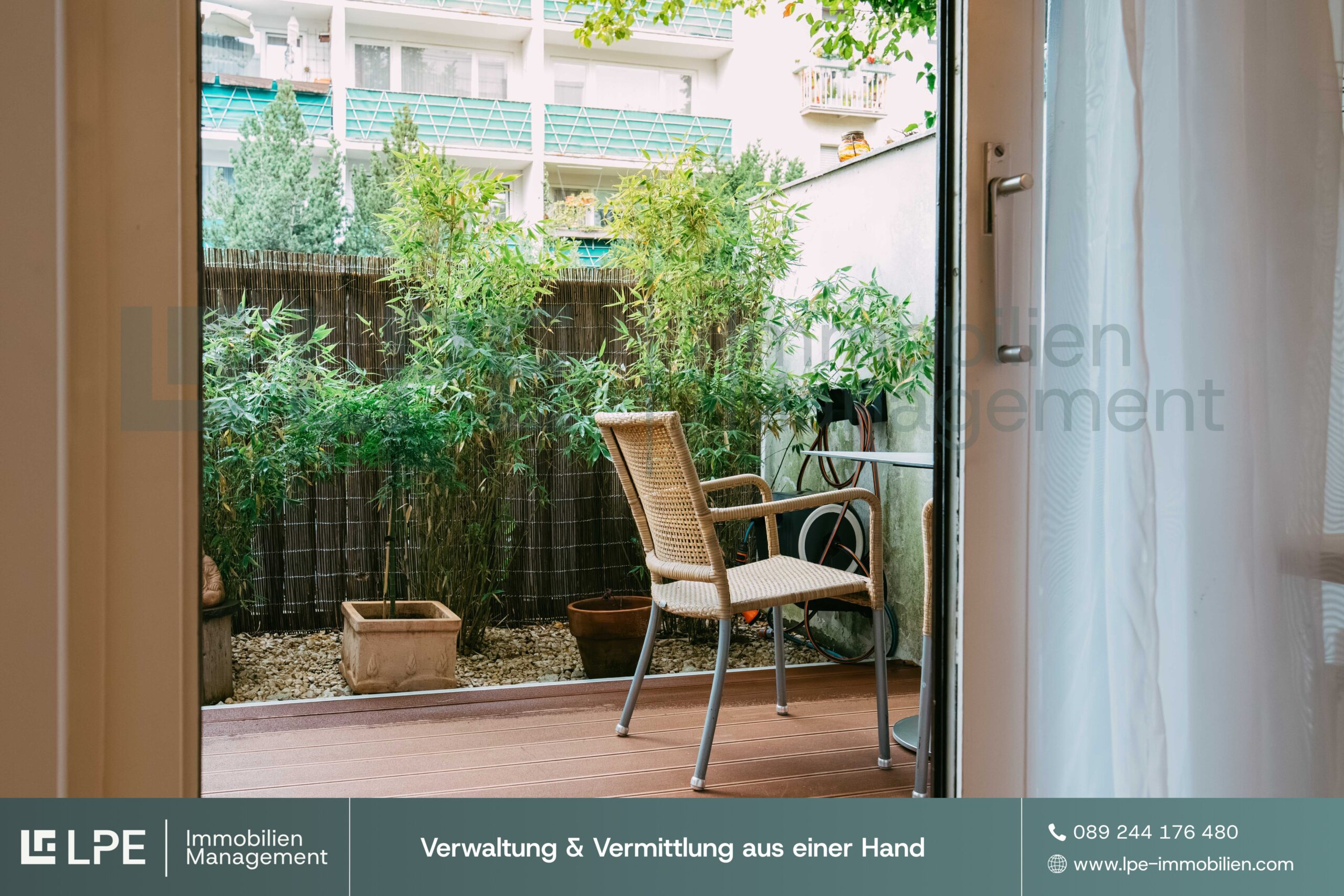 Tür auf - Garten an